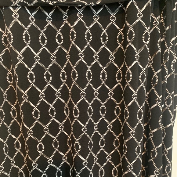 Motherhood Maternity Chain Pattern Wrap Dress - Picture 6 of 6